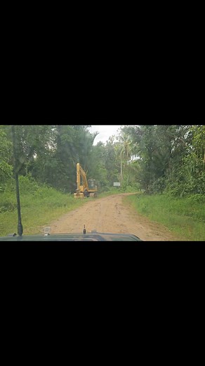For those of you wondering what the Connect PNG Missing Link Highway betwen Kerema (Epo Junction) and Morobe looks like, here is a snapshot. #ConnectPNG #missinglink #papuanewguineaplaces | Kuloi Kelly