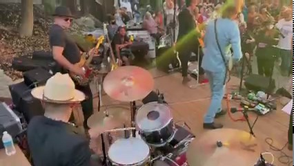 Don't miss the return of Chuck Prophet & the Mission Express! "The Roadhouse Sundown Series" **Every Sunday in August** Twin Oaks Roadhouse Beergarden (outdoors) Penngrove, California Aug. 7 - SOLD OUT! Aug. 14 Aug. 21 Aug. 28 GET TICKETS: kcturnerpresents.com/calendar | KC Turner Presents