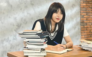 Ra MV cùng ngày với Sơn Tùng, nữ ca sĩ trẻ woni gây sốt cộng đồng mạng - Saostar.vn