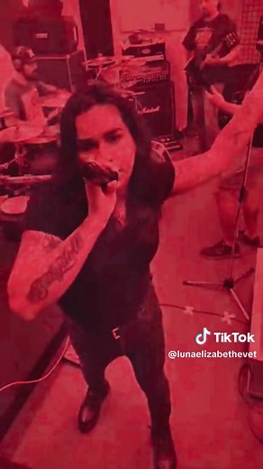 Luna Thorn (@lunaelizabethevethorn)’s videos with For One Kiss - Betwixt The Stars