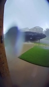 OMG!! A huge storm passed by, taking with it things under the ocean. | Sin Poses Ni Corbatas | Facebook