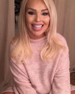 Newbury!!!!!! I’m coming to you on 12th April with my new live show! #kptour see you at the @cornexchange #newbury #cornexchange #theatre | Katie Piper