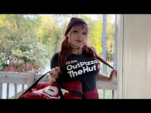 (ASMR) - Sharing A Pizza With The Kind Delivery Girl [Roleplay]