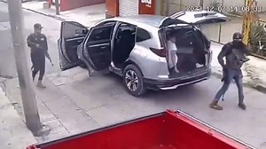 VIDEO | Así se llevaron al “Nacato”, un narcomenudista de Puebla