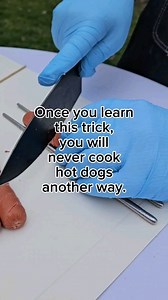 Not only does this hot dog trick make hot dogs look so cool, they also cook up really well and have so many crevices for condiments to seep into. Thanks to @sweet_brooke for the idea and @grillinfools for giving it a try. #hotdogs #spiralhotdogs #everdurecube | Cupcake Project