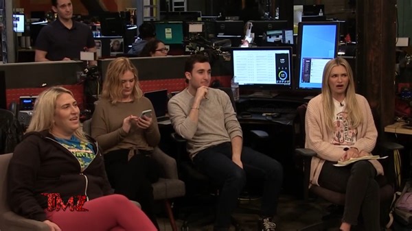 #SydneySweeney is using her love for cars to hook a lucky fan up with a super sweet Mustang! 🔥 The cast of #TMZonTV break it down! | TMZ