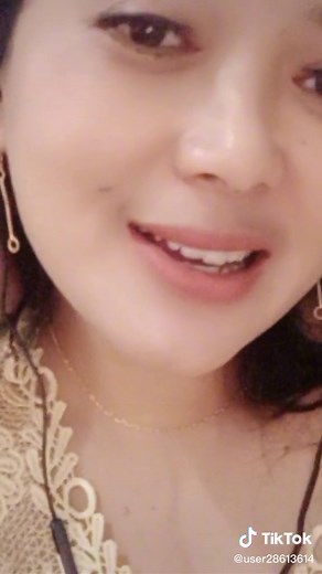 Exploring Intricate Cream Lace Designs in Fashion