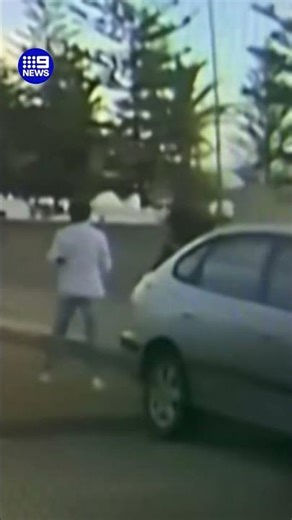 Heroes try to disarm Bondi shooter | 9 News Australia