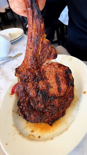 🔥 Juicy, tender, and full of flavor — this is how we prepare our Porterhouse Steak! Visit us at 144 Jericho Tpke, Mineola, NY 11501 🌐 www.churrasqueira.com #ChurrasqueiraBairrada #NYSteakLovers #MineolaEats #PorterhousePerfection #NewYorkFoodies | Churrasqueira Bairrada Restaurant