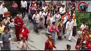 #KarmapatoRumtek #17thKarmapa A Peace Rally for 17th Karmapa To Rumtek held at Gangtok today by massive numbers of Karmapa devotees throughout Sikkim. Rally started from BL House in Tibet Rd encircling Gangtok through Namnang , Deurali, Pani House, MG Marg back to BL House. | The Voice of Sikkim