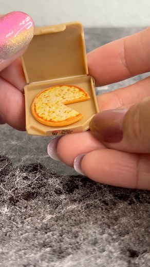 Pizza anyone?😋☺️ #Minibrands #miniature #pizzahut #toys #toyunboxing #toycommunity #minibrandstoys #toyopening | cutelittlething