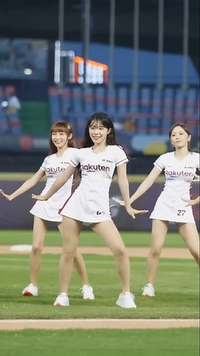 Amazing dance by cute super star cheerleading. #trending #dance #sports #beauty #inspiration #จกสนาม | Joksnam