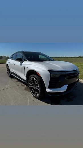 😎😎😎 2025 Chevrolet Blazer SS AWD This car is SIIICK 🤩 🖤Limited Edition - HARD TO FIND! Super cruise- hands free driving! 🙌 (checkout the video) Blackout package- Panoramic sunroof- performance package- performance brake pads - blind zone steering assist- HD surround vision- Bose sound system- heated / ventilated seats just to name a few! 🤑 Only: $57,675 *** Price includes $7,500 tax incentive. MSRP : $65,175 Financing available- vehicle trades welcome! CALL/TEXT SIERRA: 515-450-2117 📲 |