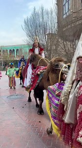 42K views · 732 reactions | Beautiful girls in #Xinjiang wearing traditional #costumes, recreating the camel caravans of the ancient Silk Road.朗 | Discover Xinjiang | Facebook