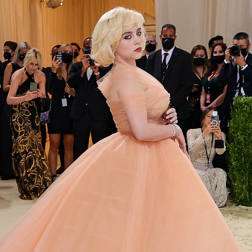 Billie Eilish Completes Her Marilyn Monroe Transformation at Her First-Ever Met Gala