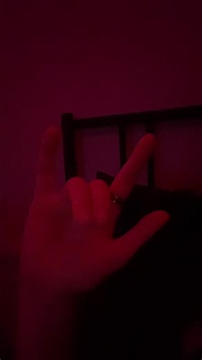 My dominant hand is fucked from baseball🤣 #wlw #lesbian #single #fyp