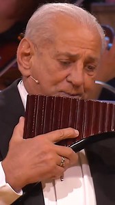 🎥 The Master of the Pan Flute Gheorghe Zamfir playing ‘The Lonely Shepherd’. #andrerieu | Classical Art