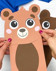 Such a fun animal puppet craft! Get the template on the blog. See it 👇👇 | Simple Everyday Mom