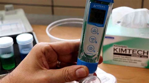 How to calibrate an Apera Instruments pH meter