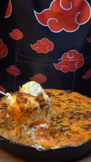 After Making These Scalloped Potatoes, This The Only Way I Want My Potatoes! Cheesy, Creamy & Topped With Bacon! You Can’t Beat This! Grocery List Below! 🚨Grocery List🚨 - Yukon Gold Potatoes - Flour - Butter - Onions - Garlic - Evaporated Milk - Heavy Cream - Mild Cheddar Cheese - Smoked Applewood Gouda - Bacon Bits - AP Seasoning #atlchefd #scallopedpotatoes #cheesyscallopedpotatoes | Chef Darius