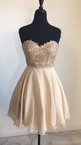 This CHAMPAGNE gown features a SWEET-HEART neckline and BEADED top!🌟 PERFECT for any SUMMER occasion!🌼IN STOCK TODAY at GLITTERATI💛 | Glitterati Prom & Pageant Superstore