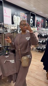 Another two piece Sweatshirt & long Sweatpants Primark | Naomi Plusglam