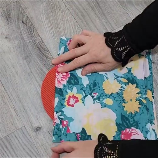 Look What I Did With The Hot Water Bag That My Friend Was Going To Throw In The Trash / 2 Conveniences | Sewing Techniques