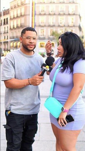 AMOR VIRTUAL - UN AMOR A TRAVÉS DE LA PANTALLA