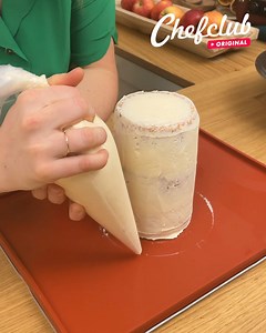 St. Paddy's Pint Cake! Discover how to make edible foam 🍀🍺 | Chefclub New Zealand