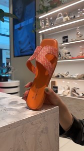 Our Haylee sandals have that magic touch. Shop now: https://bit.ly/shop-haylee-gold #callitspring #CallItVegan | Call It Spring