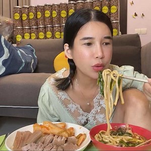 How To Cook Special Soup From Cuttlefish ? Boiled Pork Belly, Radish Kimchi Spicy Noodles Yumi Diary SingaporeSingapore #Mukbang #Cooking #Eatingshow | Yumi Diary