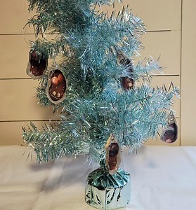 Decoupaged Oyster Shells: Vintage Valentine Ornaments - Etsy Canada