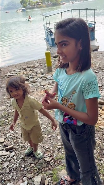 Tanishka ko kiyansh jabrdasti nahwayega 😂