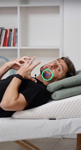 Breathe Better As You Sleep You spend a third of your life in bed, so it makes sense to optimize your sleep position for health. Mattress companies have spent millions trying to convince you that bedtime is when you’ll fix your posture, but the most important things are circulation and respiration. With that in mind, side sleeping is best, with a modified Fowler’s position (elevated head/torso) as the next best option. #sleep | YOGABODY