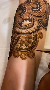 #mehndi #mehandi #mehndi #mehendidesign #mehendiart #arabicmehendi #arabicmehndi #mehendilove #mehndiartist #mehndiceremony#mehendiartist #mehendi #mehenditattoo#mehendifunction #mehndiparty#mehndipattern #mehendilove#teejspecialmehndi #mehendilover#mehendibride #weddingmehndi #bridalmehendi #mehendigoals #mehendhiart #mehendilovers #mehndivibes #mehndilookbook #kpmehandiart#mehndilovers #mehendhiart | Hennaby Kamal