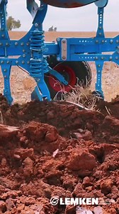 Are you battling with herbicide-resistant annual ryegrass and other chemical-resistant species? Not a problem anymore! 💪🏼 On a farm in Ariah Park in the Riverina region you will see our LEMKEN EurOpal plough effectively eliminating these challenges, ensuring efficient and effective land management supporting the farmers cropping programme. Witness our cutting-edge plough technology in action and join us in embracing innovation for a sustainable future. 🌾 #Lemken #plough #ploughing #farmingcha