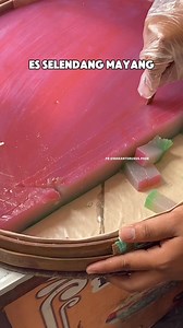 43K views · 377 reactions | Cuaca terik pas banget sambil jajan Es Selendang Mayang #fyp | makanterusss | Facebook