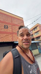 Dans un coin perdu à Kuala….. #voyage #trip #asia #touriste #cartier | Bibibennyfunny Benoit