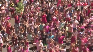 #Octobrerose Flash mob géant à La Mennais. 2000 élèves réunis | TNTV Tahiti Nui Télévision
