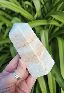 Karibischer Calcit Obelisk: Blauer Aragonit Kristall (339 Gramm) - Etsy.de