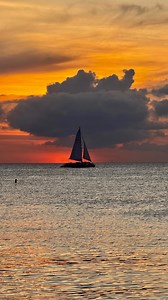 Chef Raj @grandcaymanmarriott Veranda Restaurant and his incredible dinner creations are simply amazing. What a way to end the perfect beach day! #grandcaymans #asado #grandcaymanmarriott #sunsets #sunsetsofinstagram #islandgirl #islandvibes #chefraj #beachdays #pinacoladas | Lori Bembry Weldon