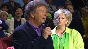 Going Home (feat. Bill Gaither & Tanya Goodman Sykes) [Live] by Bill & Gloria Gaither on Apple Music