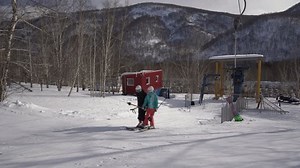 Подъем на лыжах для детей и: стоковое видео (без лицензионных платежей), 3697448121 | Shutterstock