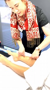 Did you know that as an Acupuncture Therapies student you will complete 600 hours of clinical experience in our Endeavour Wellness Clinic? This learning experience is designed to prepare you for success in the real world, so you graduate feeling confident and competent 💡🎓 Here's a little glimpse of what treating an acupuncture patient may look like... | Endeavour College of Natural Health