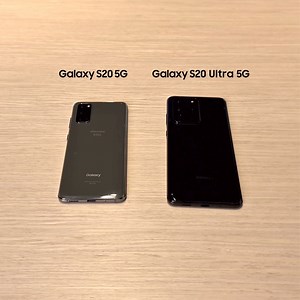 6K views · 173 reactions | #GalaxyS20 5G と #GalaxyS20Ultra 5G サイズ感を比べてみました♪ こんなに大画面なのに、不思議と手になじむんです。 S20 5G も十分ダイナミックなんですが、こうして並べてみると S20 Ultra 5G の迫力がますます実感できますよね！ ▼機能が気になったら！ https://bit.ly/3ellm55 | SamsungJapan | Facebook