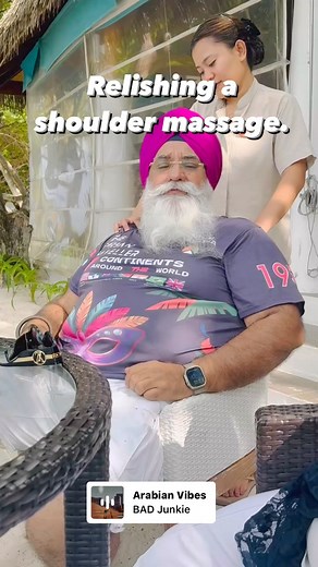 26K views · 252 reactions | Relishing a shoulder massage on the beach The Turban Traveller #massage #beach #enjoying #fun #vacation | The Turban Traveller | Facebook