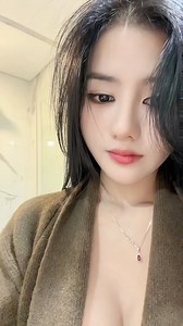 Đi ngủ cũng phải xinh nha mấy bà #nhunglora #xuhuongfb #xuhuongtiktok | Nhung Lora