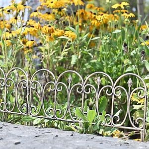 [Hot Item] 4PCS/Set Cheap Decorative Flower Fencing Plastic Small Size Mini Border Edging Picket Lawn Garden Vinyl Fence