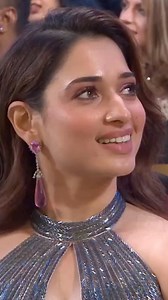 Chhat per Soya tha Bahanoi❤️ Indian idol Stage show 🥰Is Garib Larka aur Ladki ne aisha gana Gaya Rato Raat viral ho gaya #alamgirh11 #kasmirulshorts #fbreels #trendingreels #trending #foryou #viralvideoシ | Mou Alamgir