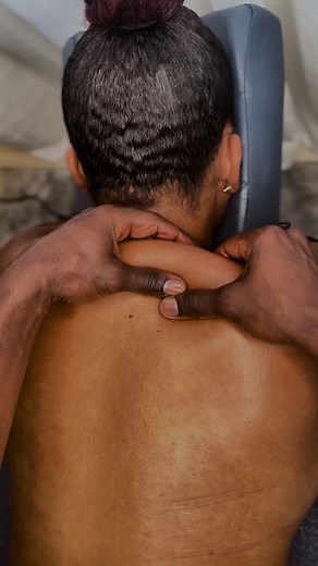 🌿 Relax, Refresh, Revive 🌿 Experience the magic of Swedish massage! ✨ Watch as I apply gentle strokes to boost circulation, melt away muscle tension, and bring deep relaxation. 💆‍♂️💆‍♀️ Ready to unwind? 👉 What’s your favorite way to relax—soothing massages, calming music, or a good stretch? Let me know in the comments! 👈 🌸 Don’t miss out on the full experience! Book your personalized session at Ohana Therapy today. Your body deserves this! 💫 #SwedishMassage #RelaxAndUnwind #OhanaTherapy#